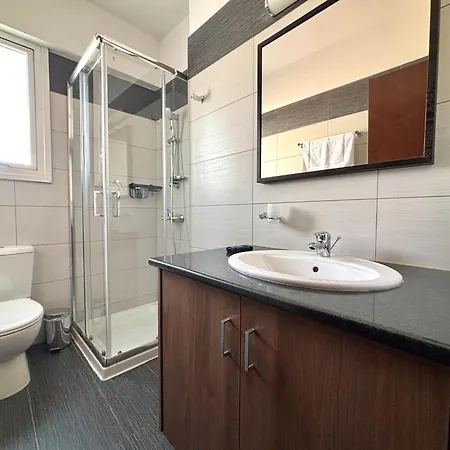 One Bedroom Flat In Διαμέρισμα *